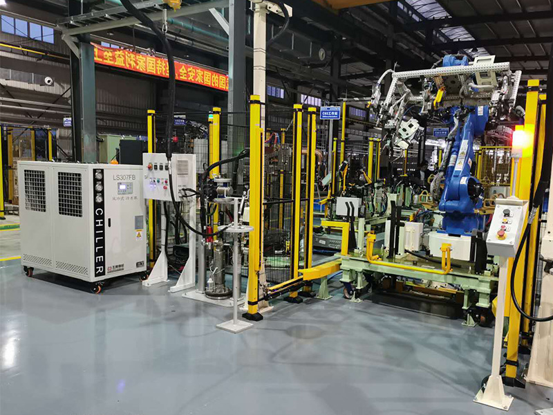 焊接機器人蜜桃视频APP色版·